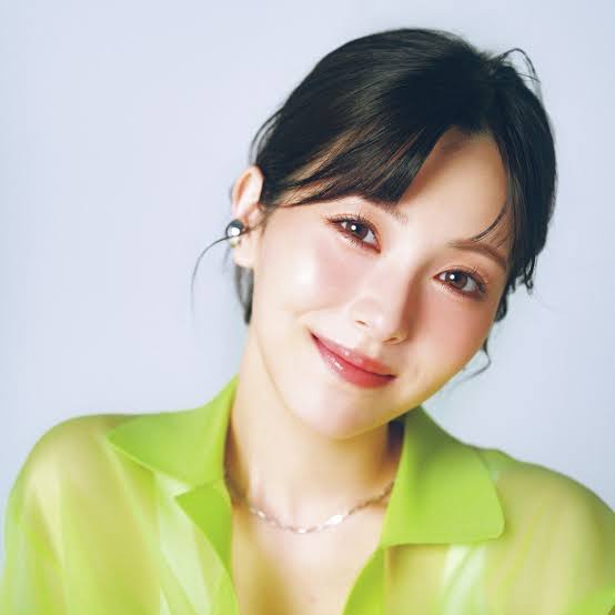 【画像】浜辺美波さん、セクシーすぎる衣装で魅せてしまうｗｗｗｗｗｗｗ