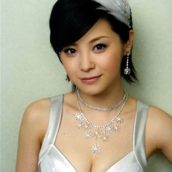 【画像】全盛期の松浦亜弥さん「yeah！めっちゃお○ぱい」ｗｗｗｗｗｗｗ