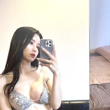【画像】スレンダー美女さん、服を脱いだ時のギャップがヤバすぎたｗｗｗｗｗｗｗ