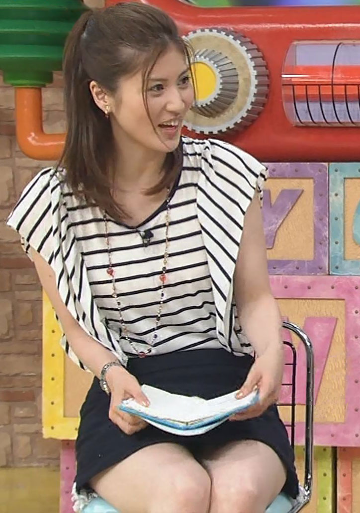 鈴江奈々　ミニスカ 