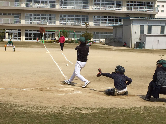 上野監督のバッティング