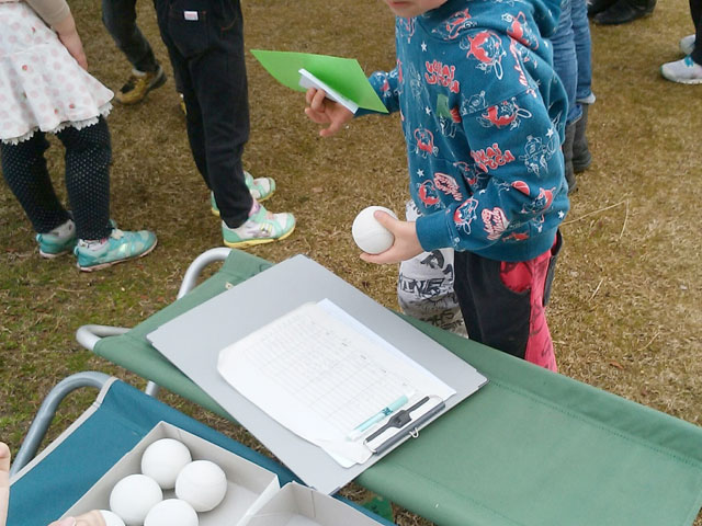 野球体験会終了後の軟式ボールのプレゼント