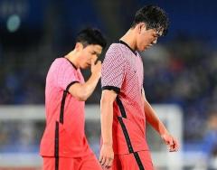 日韓戦完敗の韓国、ファンから非難殺到 「監督をクビにしろ」