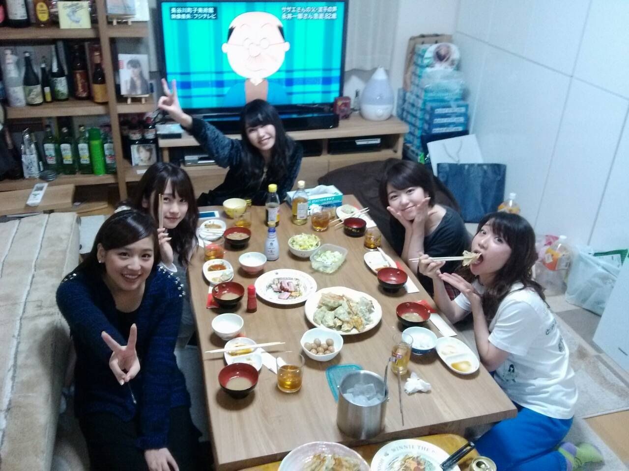 Akb48 Akbメンバー打ち上げ写真で炎上 声優 永井一郎さん訃報の前でピースサイン 不謹慎だ と批判の声 じゅげむ速報 2chまとめ