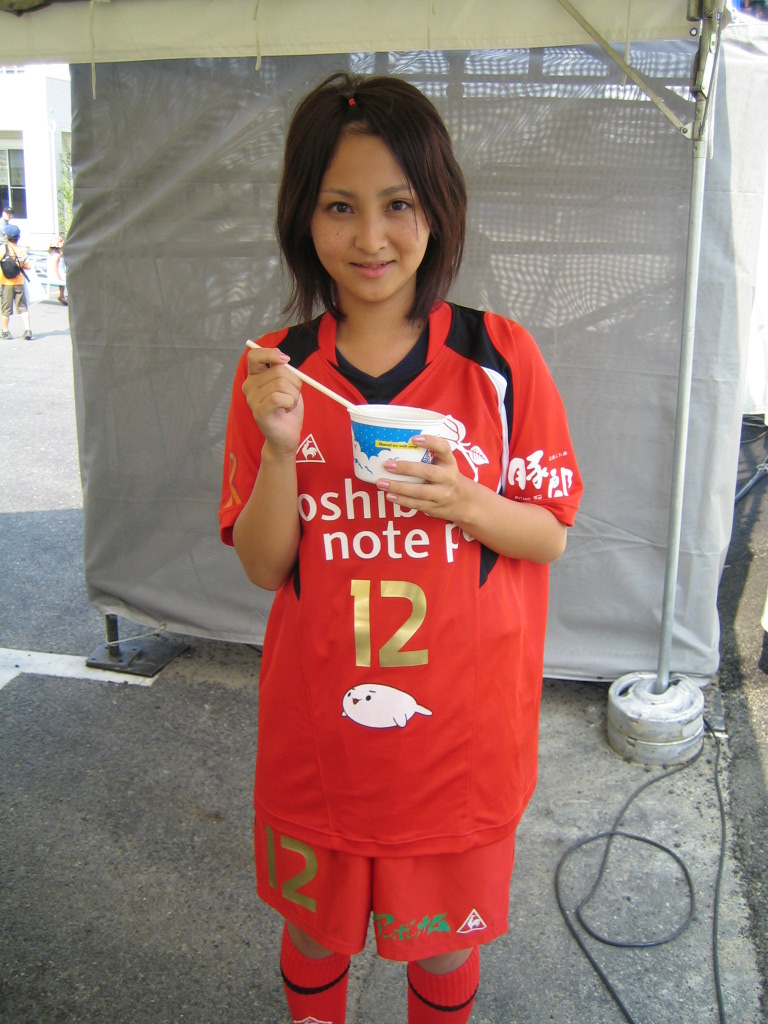 ももえがいなけりゃ終われない 赤い彗星 山口百恵 ももえがいなけりゃ終われない 赤い彗星 山口百恵