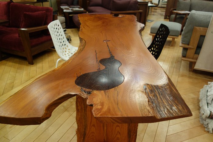 一枚板　テーブル　希少 2014年歳末セール】ワイドが2530ミリのケヤキ一枚板テーブル : 住賓館