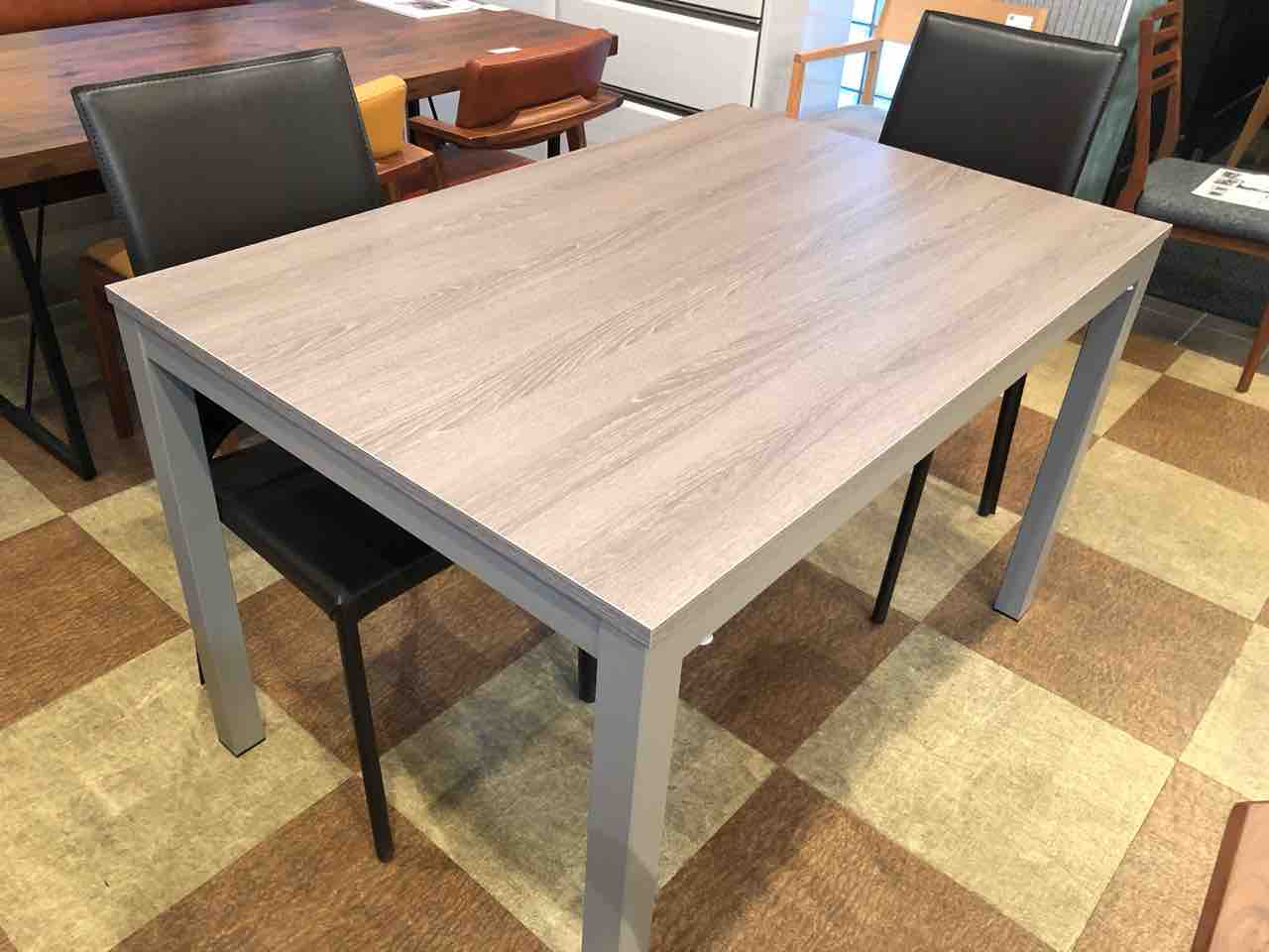 綾野製作所・セラミックテーブルとALTACOM・伸長テーブル・STORM : 住