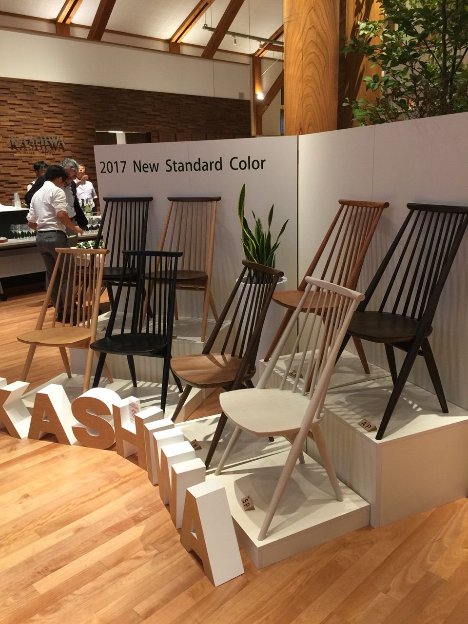 ★美品★飛騨高山の家具「柏木工（KASHIWA）」トライアングルテーブル トライアングルテーブル - 国産無垢家具は飛騨高山発の家具