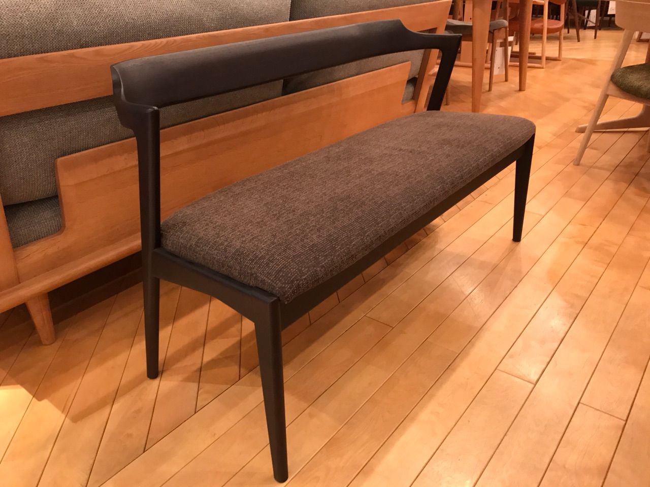 おしゃれで座り心地のいいベンチ 日進木工 ゲッポ シードベンチ NFCー