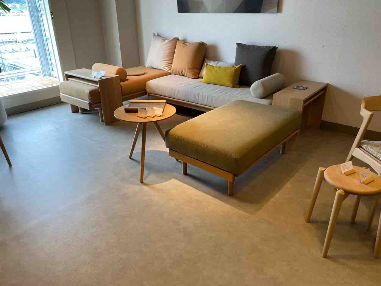 現行モデル☆日進木工／Forms(フォルムス)／1Pソファ／定価17万 【公式