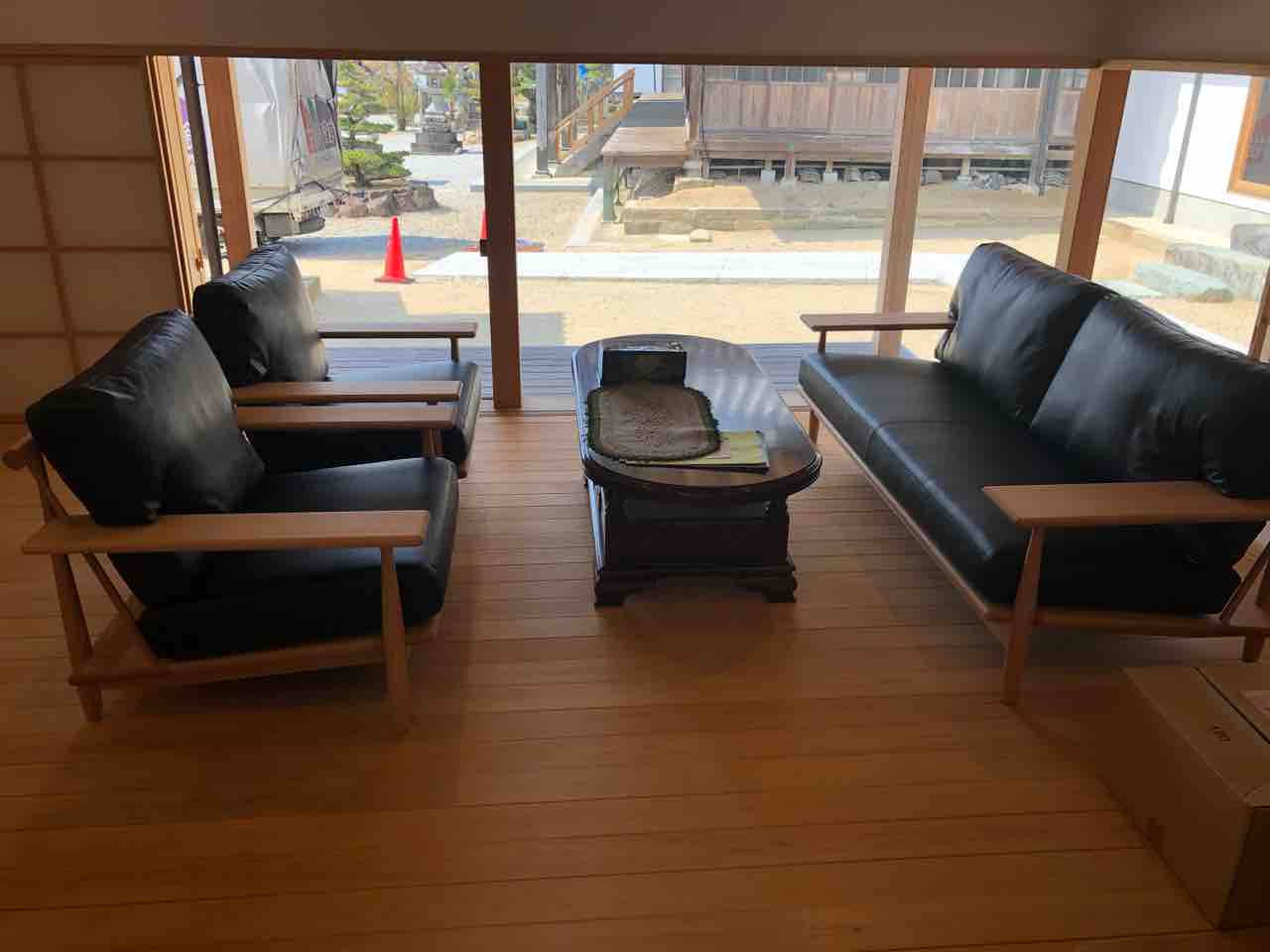 綾歌郡に柏木工・シビルソファ・本革仕様を納品 : 住賓館(じゅう