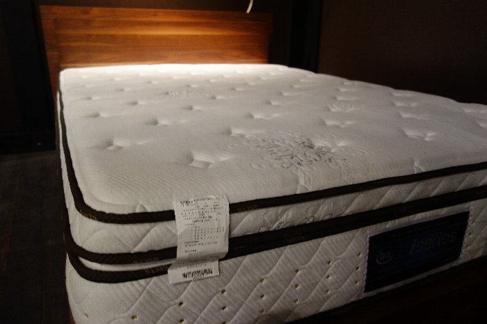 サータ社のリゾート514にスイートピローソフト・Dをセットして税込