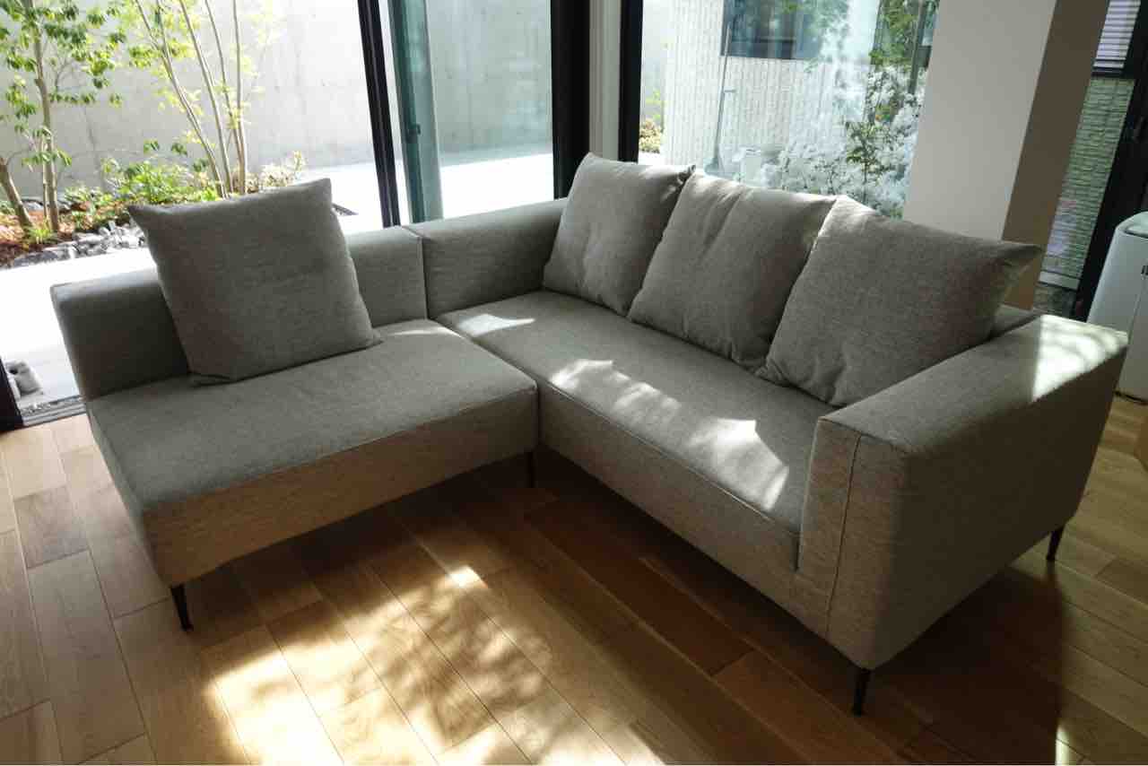 高松市にestic・SPIGAソファLIZリズを納品 : 住賓館(じゅうひん