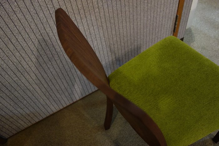 【軽い椅子】トーア商事のT+S-01 WNアームレスウォールナット材のダイニングチェア : 住賓館(じゅうひんかん)ブログ