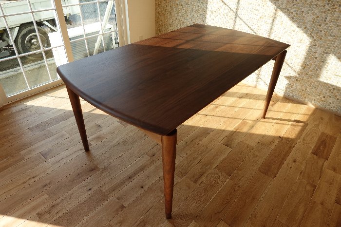 高松市に飛騨産業・SEOTOシリーズのダイニングテーブル・KD346Uを納品