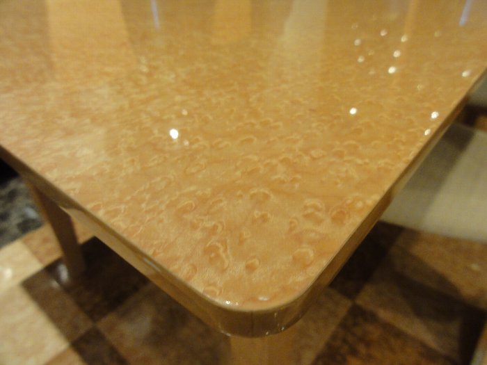 住賓館設定のフルオーダー家具】 松創のバーズアイメープルミガキ仕様