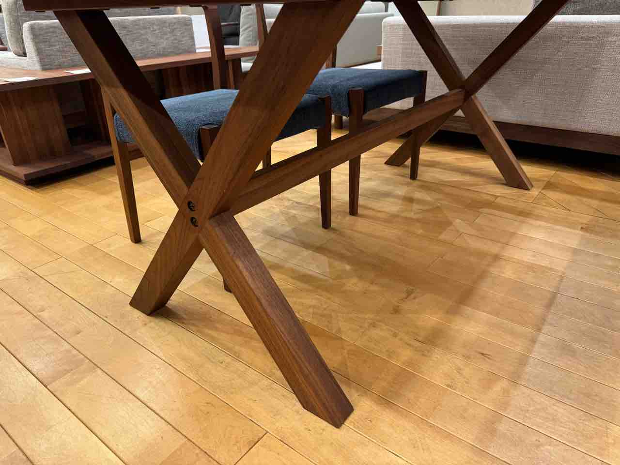 希少品　マスターウォール MASTERWAL ブロンクス1685 BRONX ダイニングテーブル 160cm  クロスレッグ 希少品 マスターウォール MASTERWAL ブロンクス1685 BRONX ダイニング