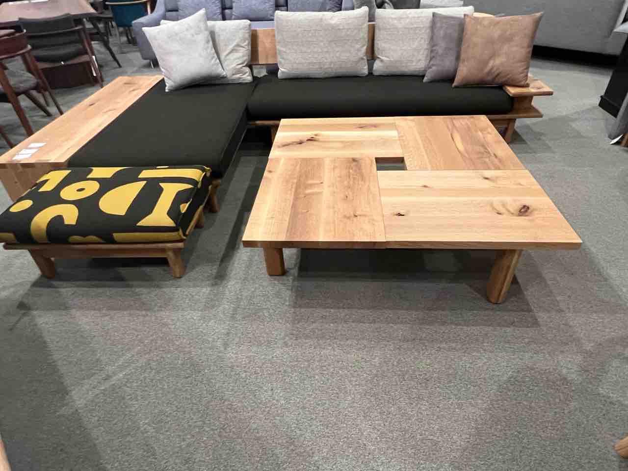 飛騨産業・森のことば・正方形フロアテーブルSN161Tが入荷 : 住賓館