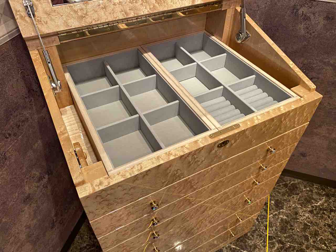 モリカネ・バーズアイメープルミガキ仕様のジュエリーチェスト