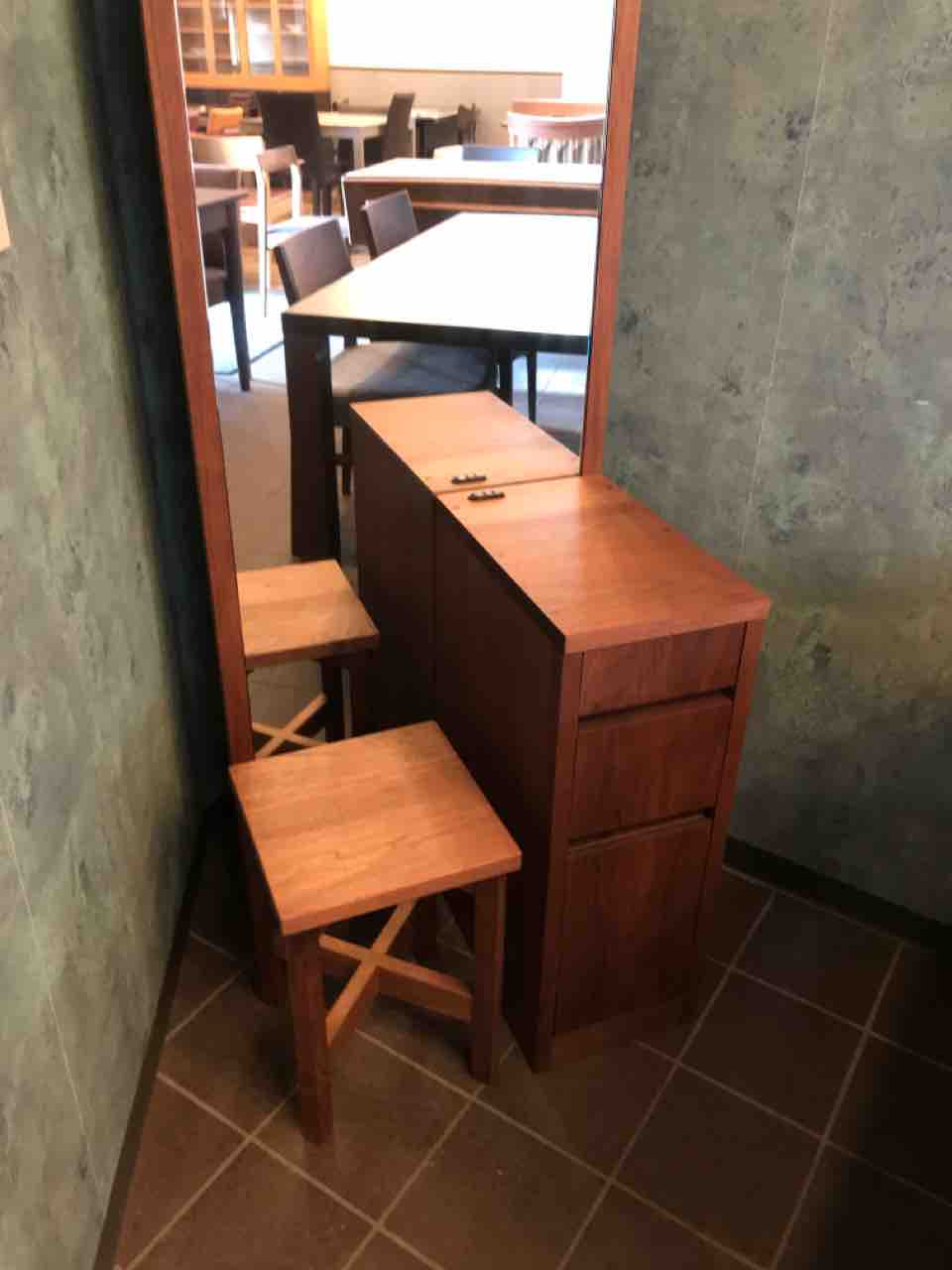 安定感のある姿見・トゥルムドレッサー・マスターウォール : 住賓館