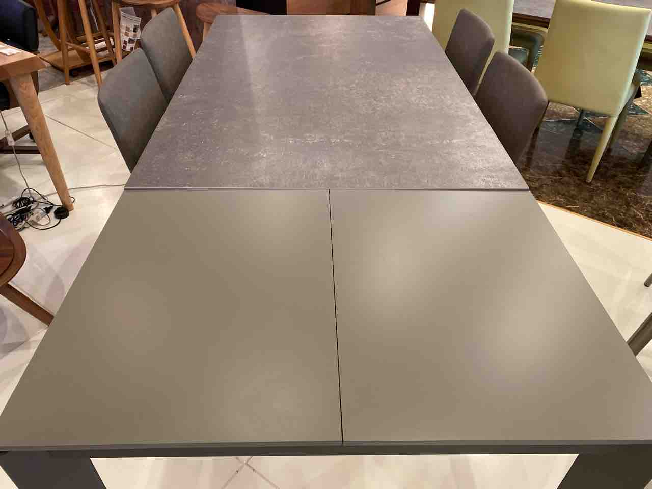 ALTACOM・TEOREMAエクステンションテーブルのセラミック天板 : 住賓館