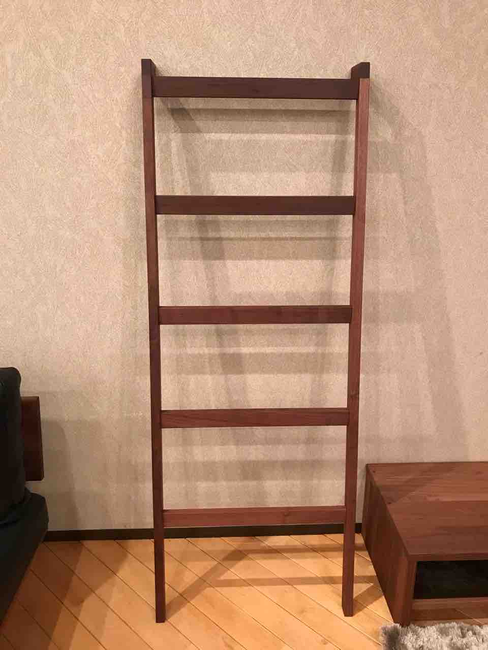 新商品のご紹介】ちょっと服を掛けるのに便利な物・マスター 新商品のご紹介】ちょっと服を掛けるのに便利な物・マスター