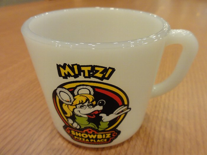 ファイヤーキング] MITZI SHOWBIZ PIZZA PLACE : 住賓館(じゅう
