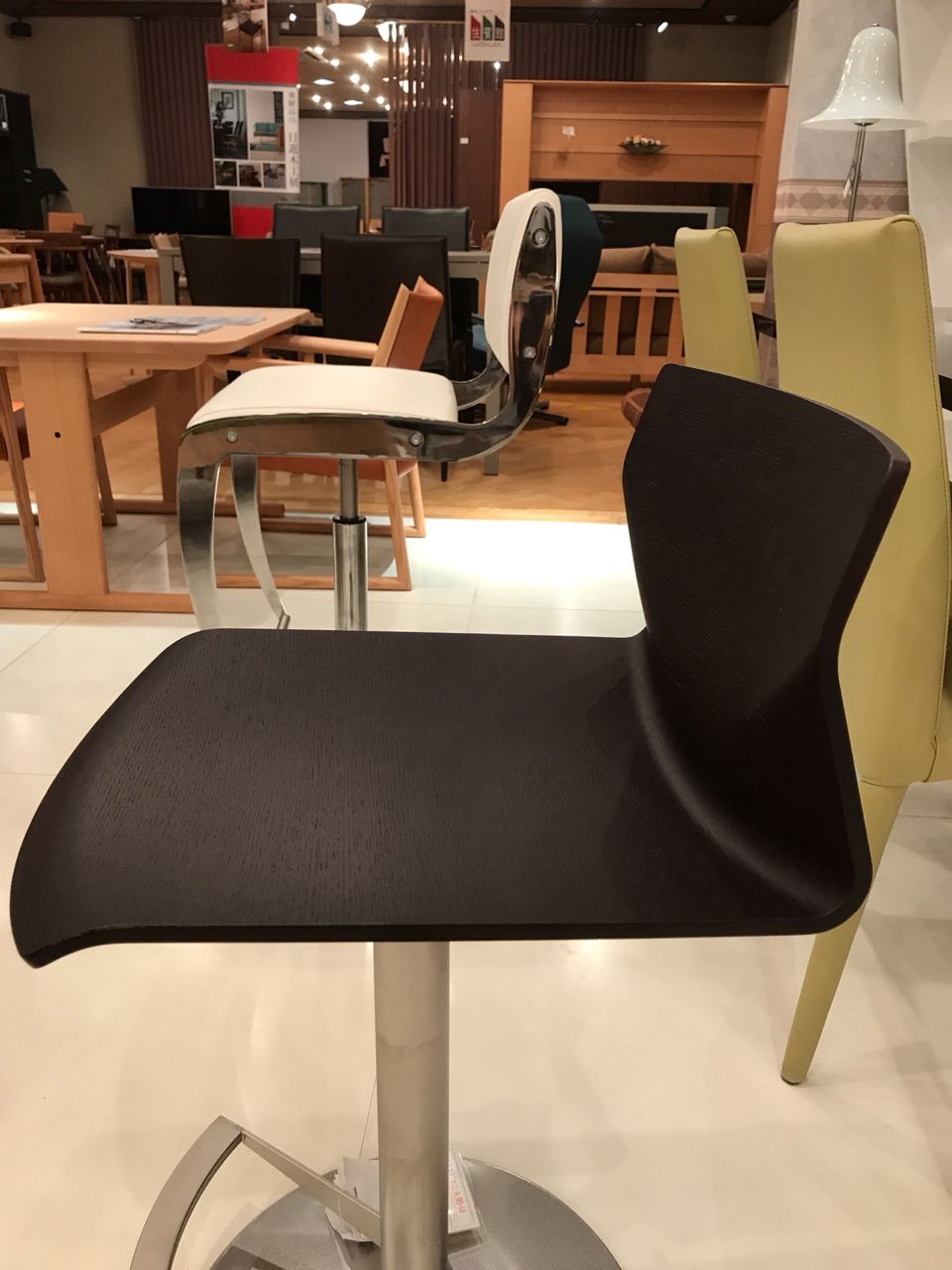 絵になるカウンターチェア KAI (カイ)STOOL イタリア・ラパルマ社 : 住