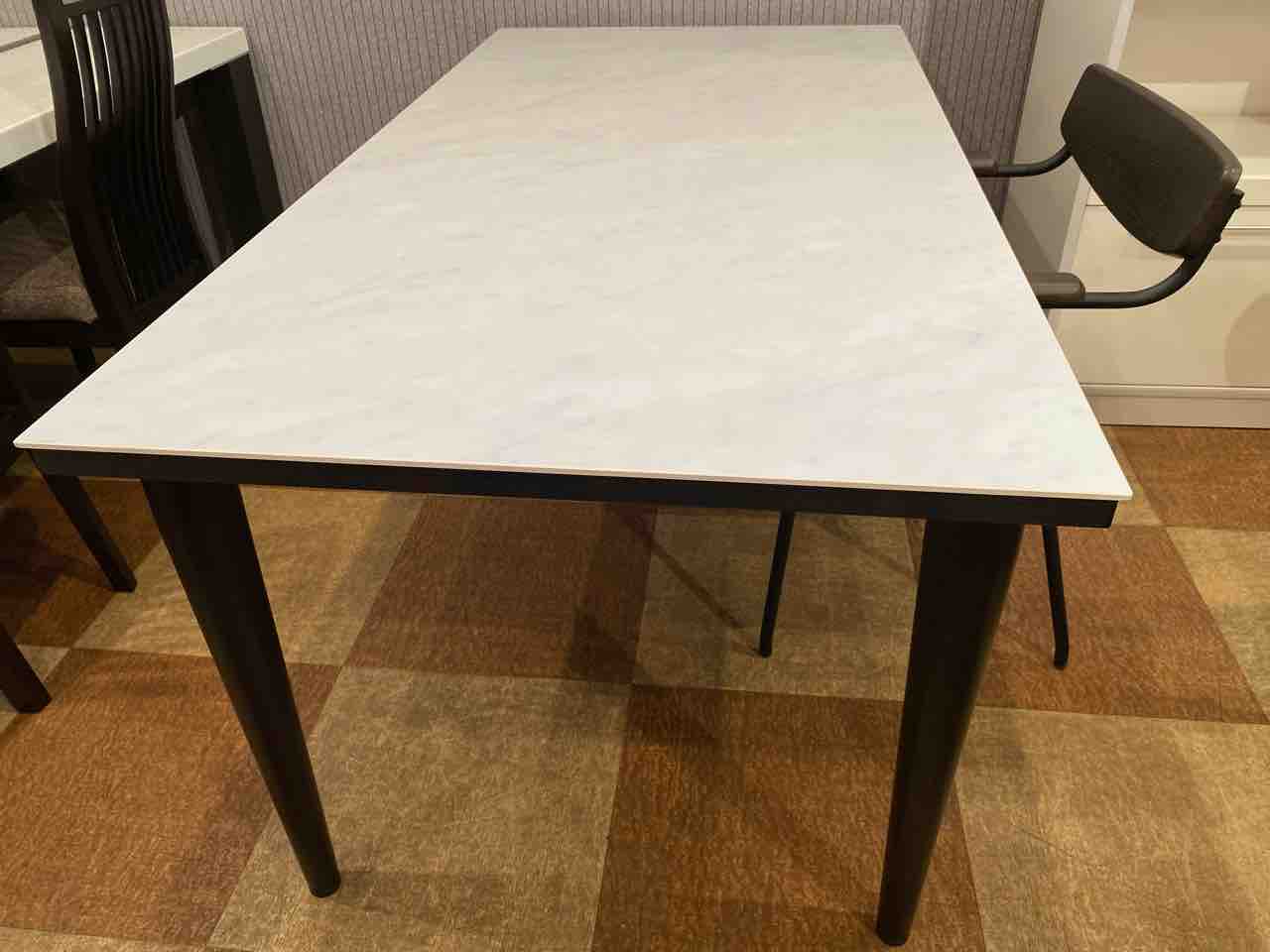 イ台　　　　綾野製作所ダイニングテーブル AYANO（綾野製作所）ダイニングテーブル「REGLE（レグル）QT