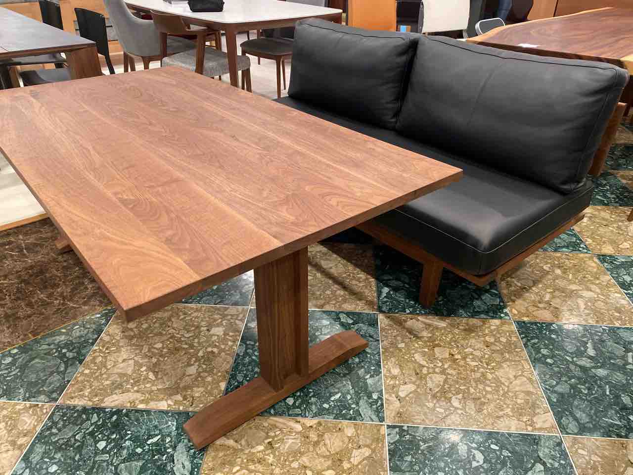 マスターウォール（MasterWaL）LDソファ・リッツとローダイニング