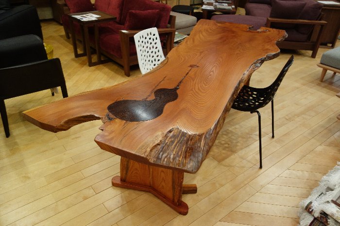 一枚板　テーブル　希少 2014年歳末セール】ワイドが2530ミリのケヤキ一枚板テーブル : 住賓館