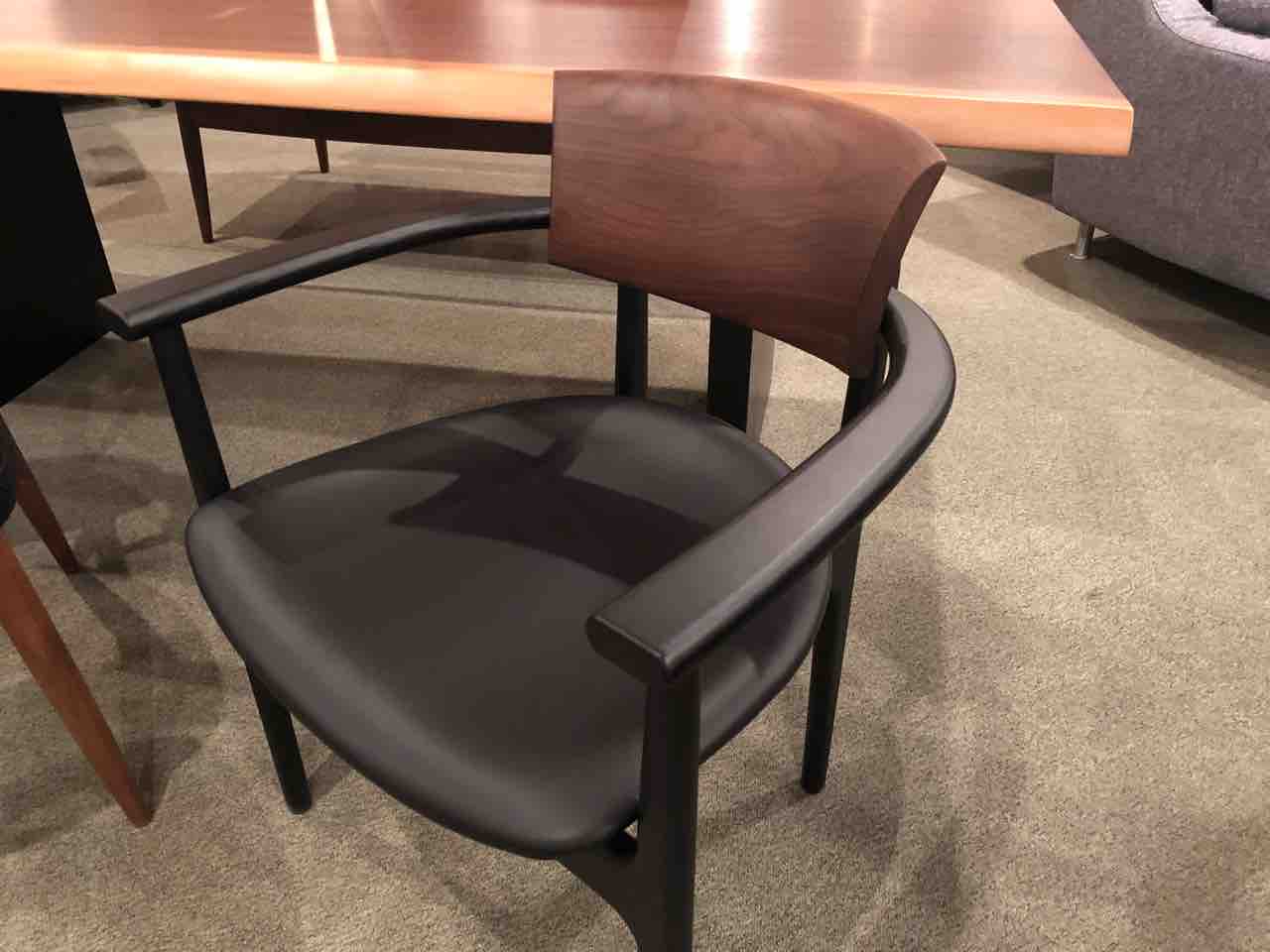 2019・柏木工セール】シックアームチェアとボスダイニングチェア