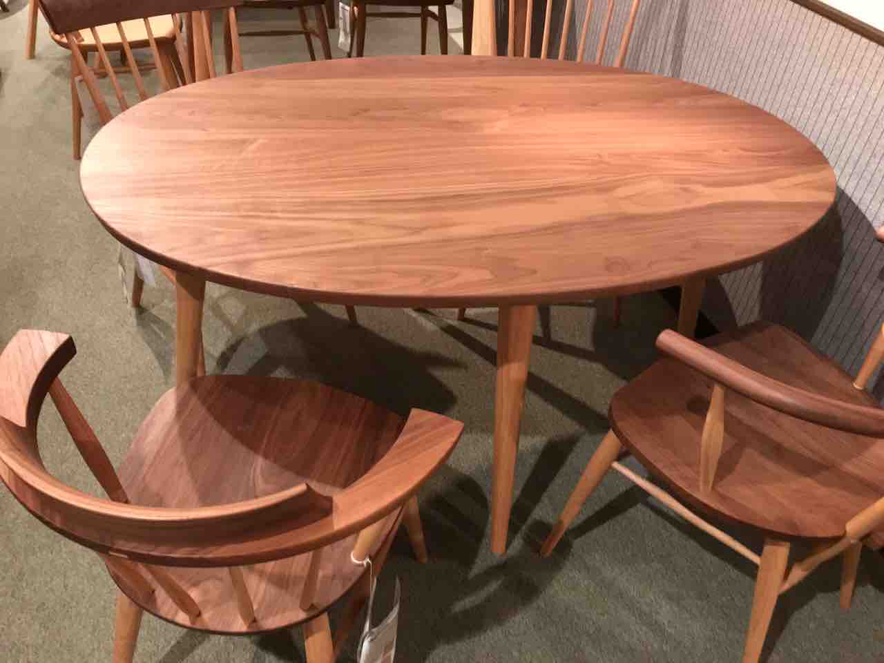 柏木工 木製楕円形コーヒーテーブル かわいい楕円形のテーブル・高山ウッドワークス・柏木工 : 住賓館