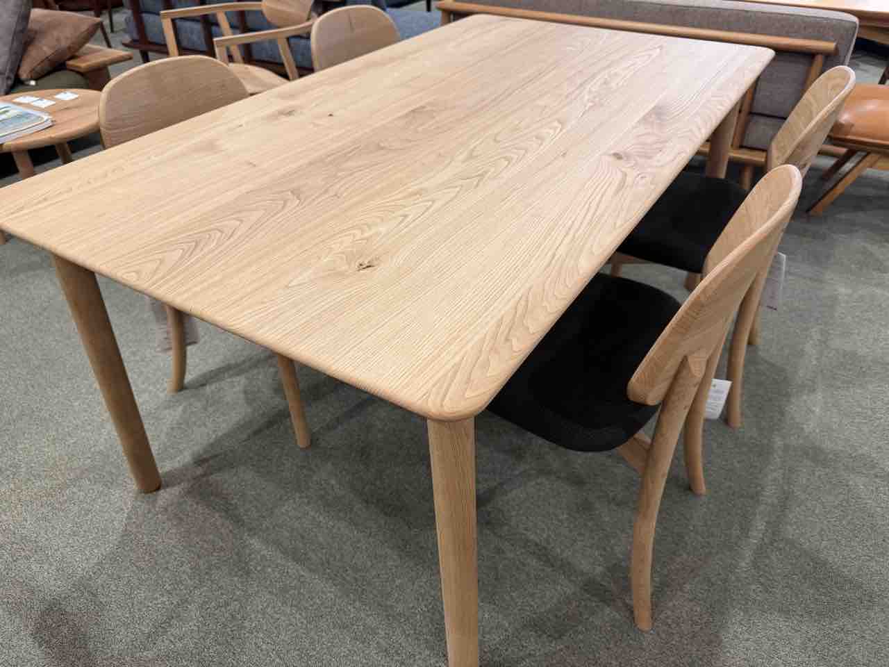 飛騨家具・Keiダイニングセット入荷 : 住賓館(じゅうひんかん)ブログ