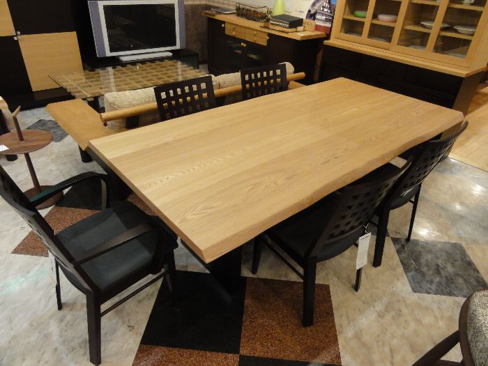 飛騨高山の柏木工OAK STUDIOのワイドが2100ミリ厚さ40ミリ 飛騨高山の柏木工OAK STUDIOのワイドが2100ミリ厚さ40ミリ