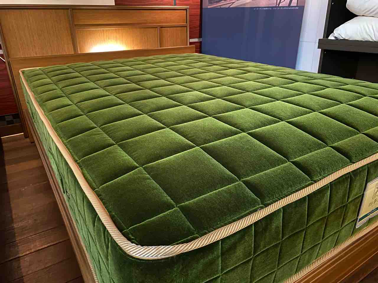 美品☆フランスベッド TRAIN SUITE 埋めよ 四季島モデル JE-01 天然木製