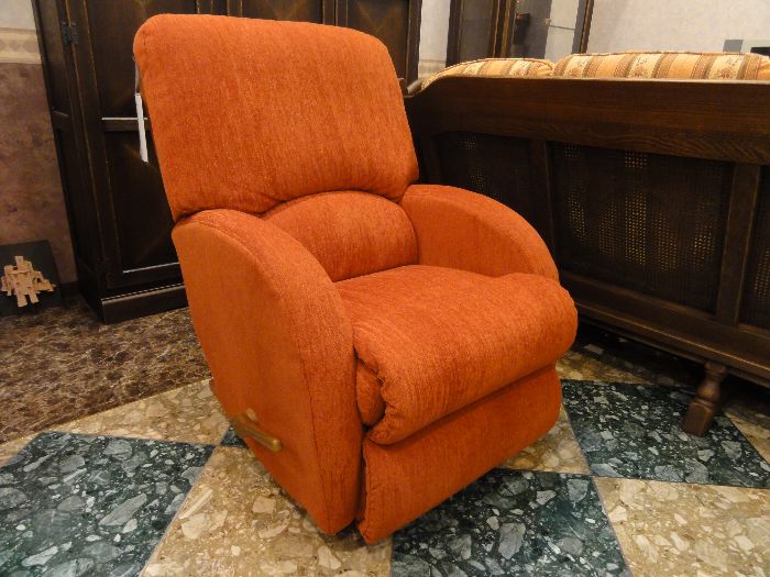 一・三惚れ市】 LAZBOYのNewロッキングチェア : 住賓館(じゅうひんかん