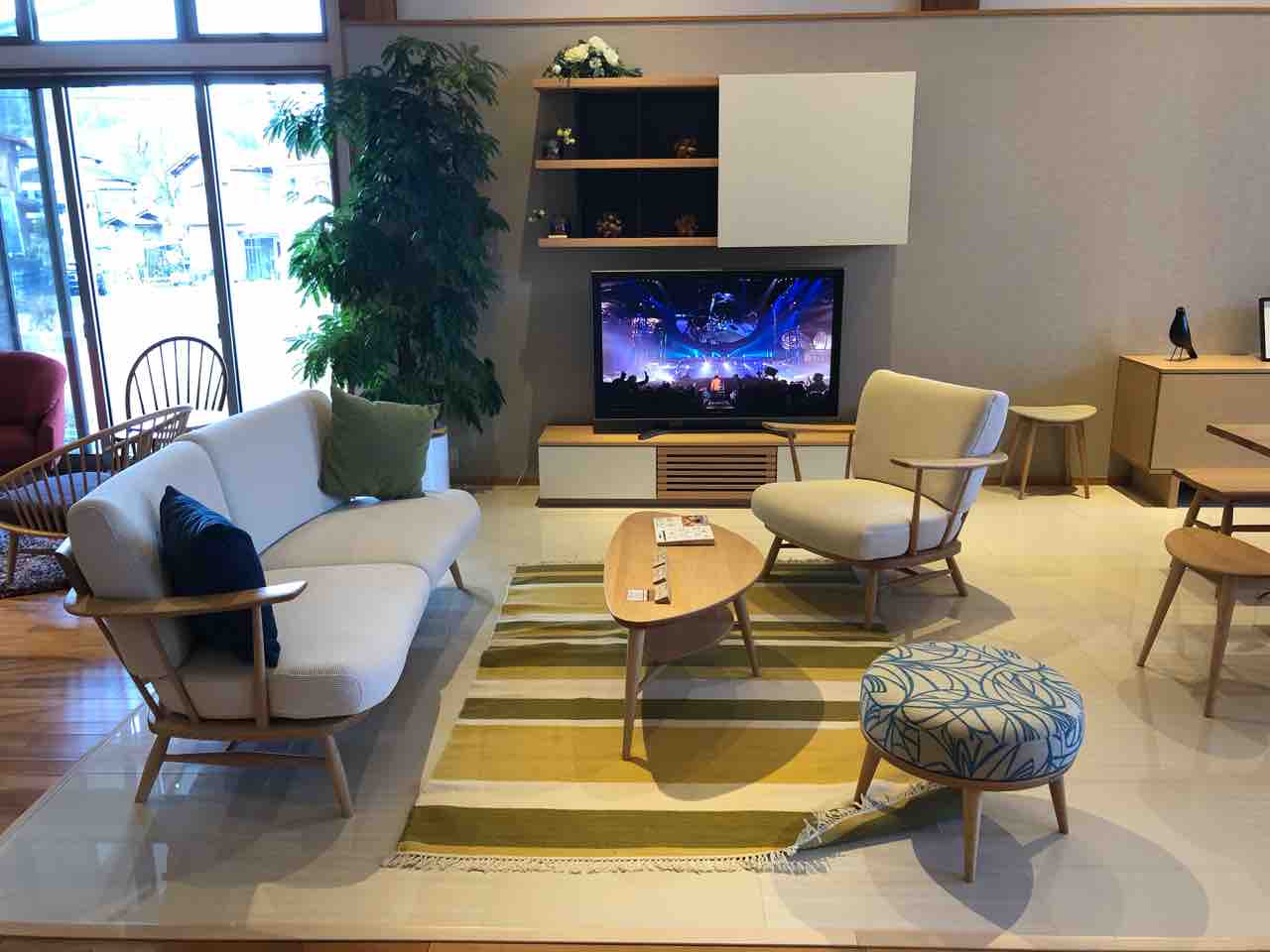 飛騨高山出張】柏木工・K-ウインザー・ソファSLS83A : 住賓館(じゅう 