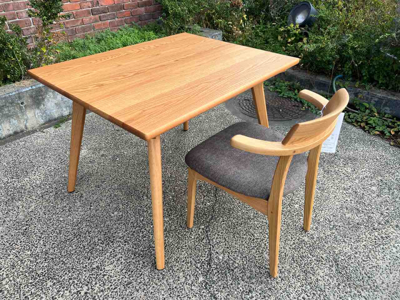 イバタインテリア・Perchesパーチェス・ダイニングセットが入荷