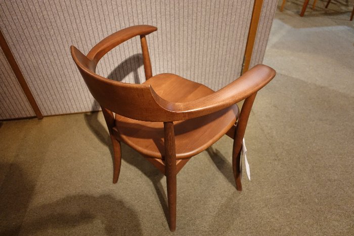 飛騨産業　SG261AB WD 木製ブラウンアームチェア 楽天市場】飛騨産業 クレセント ダイニングチェア 肘付き アーム