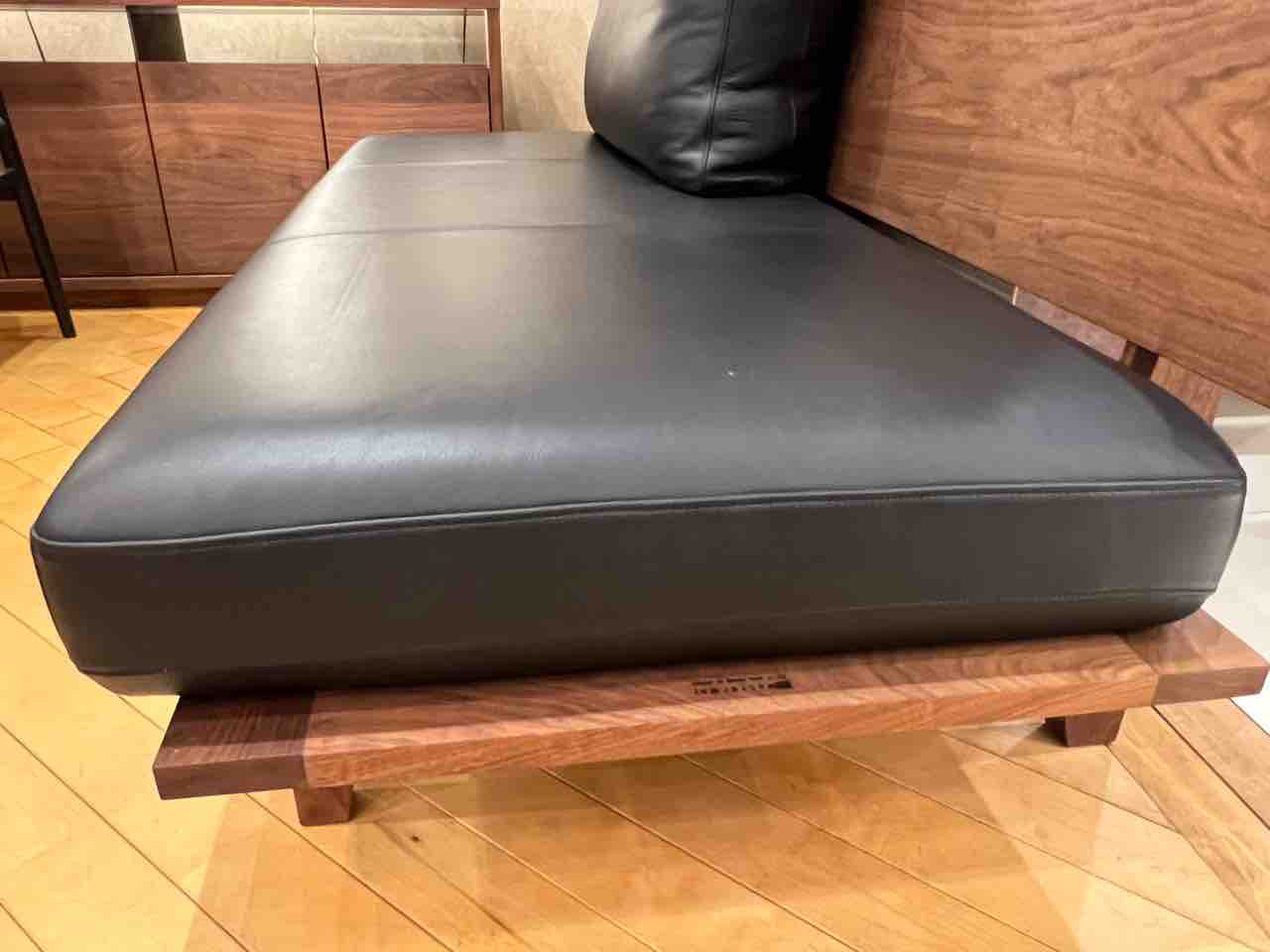 マスターウォール・リッツソファ本革仕様160を特別価格 : 住賓館