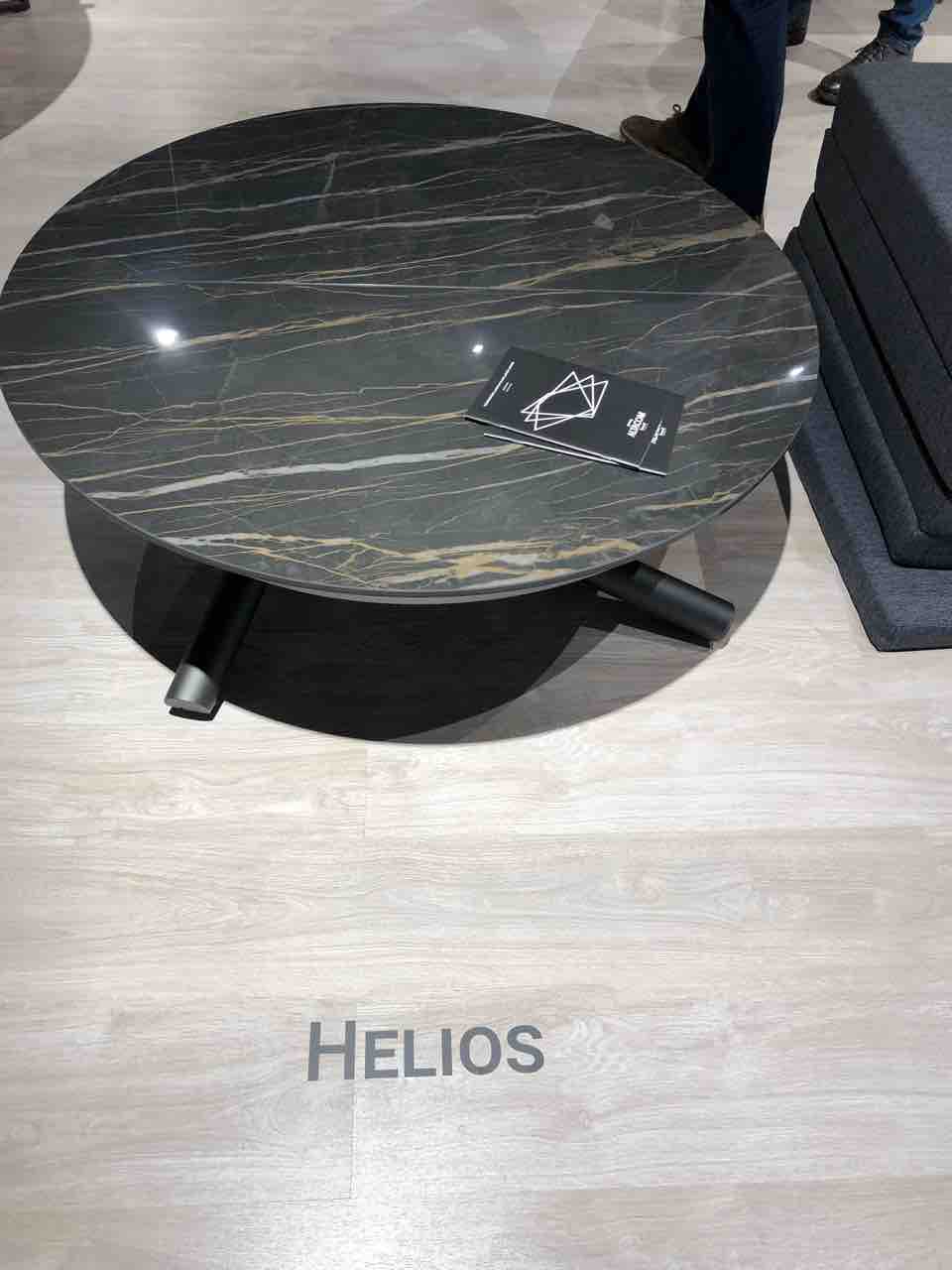 イタリア製 brevettato社 伸長式 リフティングテーブル 昇降式 池袋