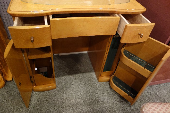 バーズアイメープルミガキ仕様の一面ドレッサーが138000円 : 住賓館