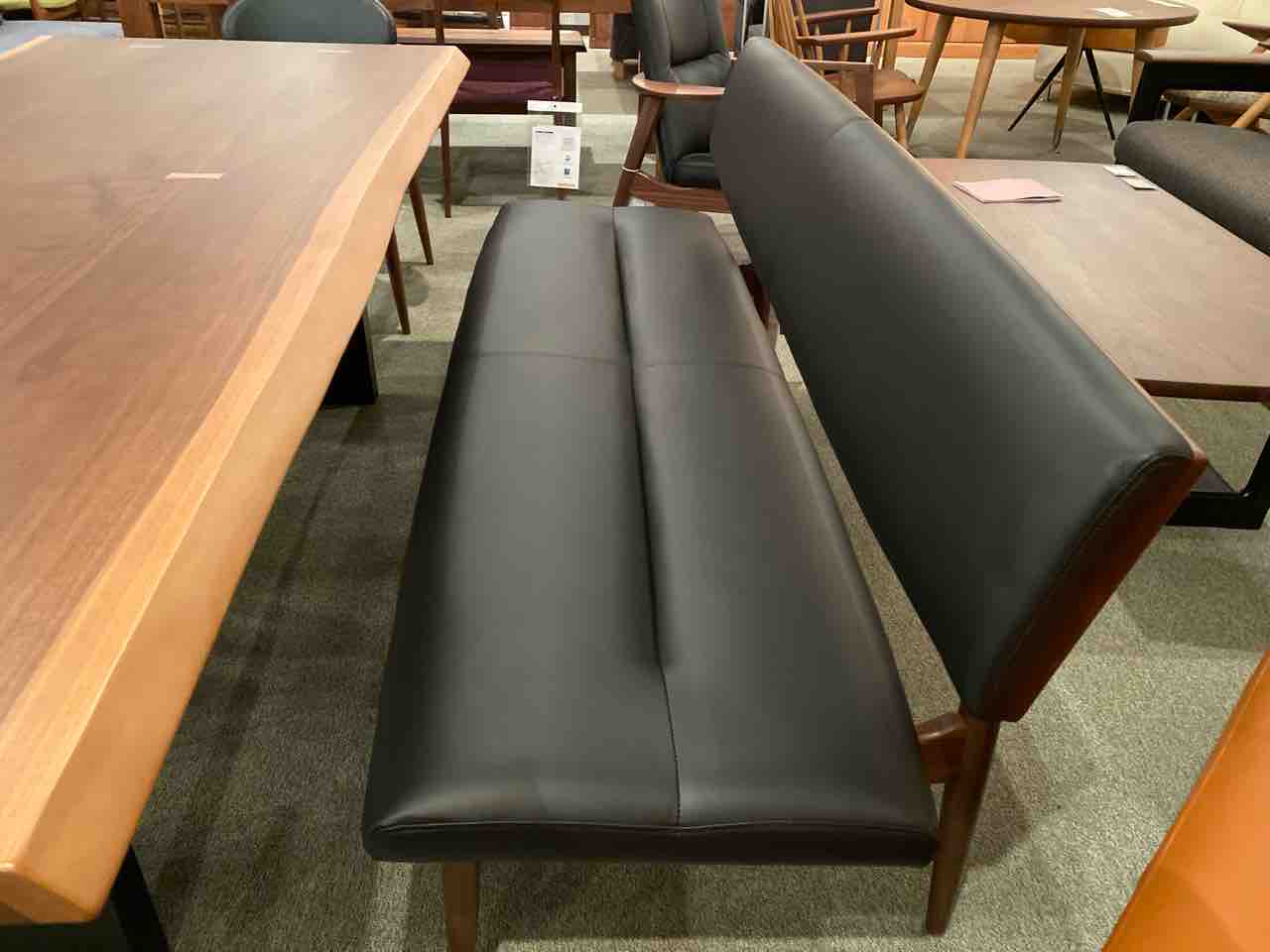 柏木工・プレミアムテーブルを特別価格販売 : 住賓館(じゅうひん