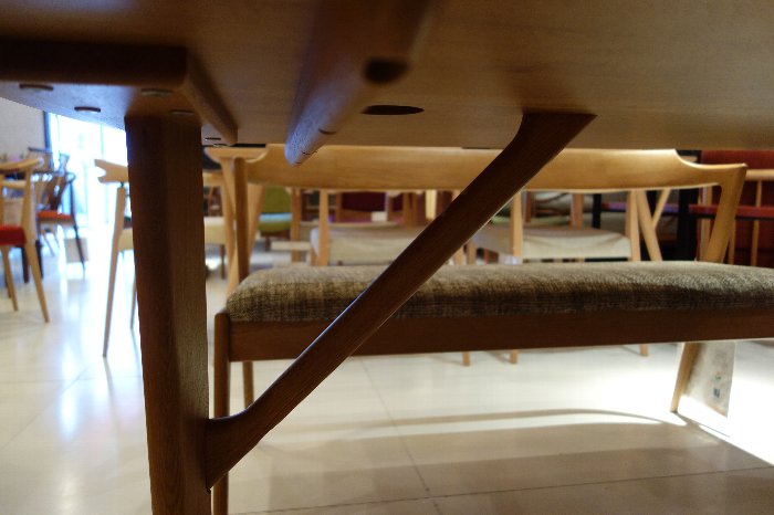 職人が手がけたテーブル 日進木工geppoシリーズの変形テーブル・NFT-785 : 住賓館(じゅう