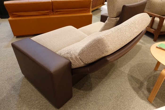 ファブリック仕様のリクライニングソファ】マルイチセーリングの