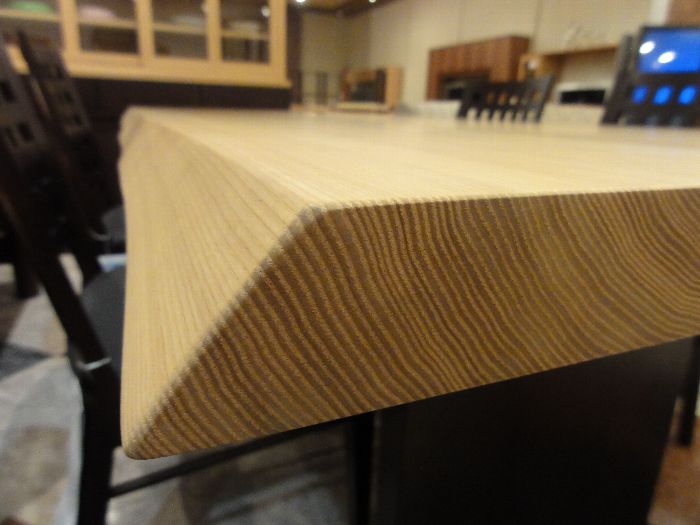 飛騨高山の柏木工OAK STUDIOのワイドが2100ミリ厚さ40ミリ 飛騨高山の柏木工OAK STUDIOのワイドが2100ミリ厚さ40ミリ