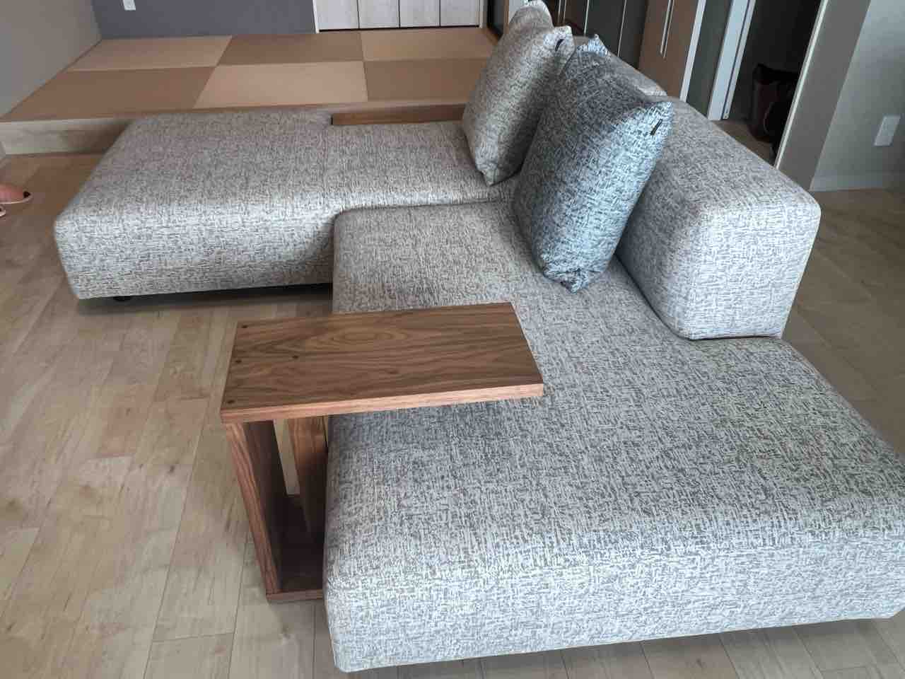 岡山県にマスターウォール・コンポジットシステムソファを納品