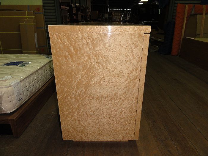 バーズアイメープルのオリジナルサイドボード : 住賓館(じゅうひんかん