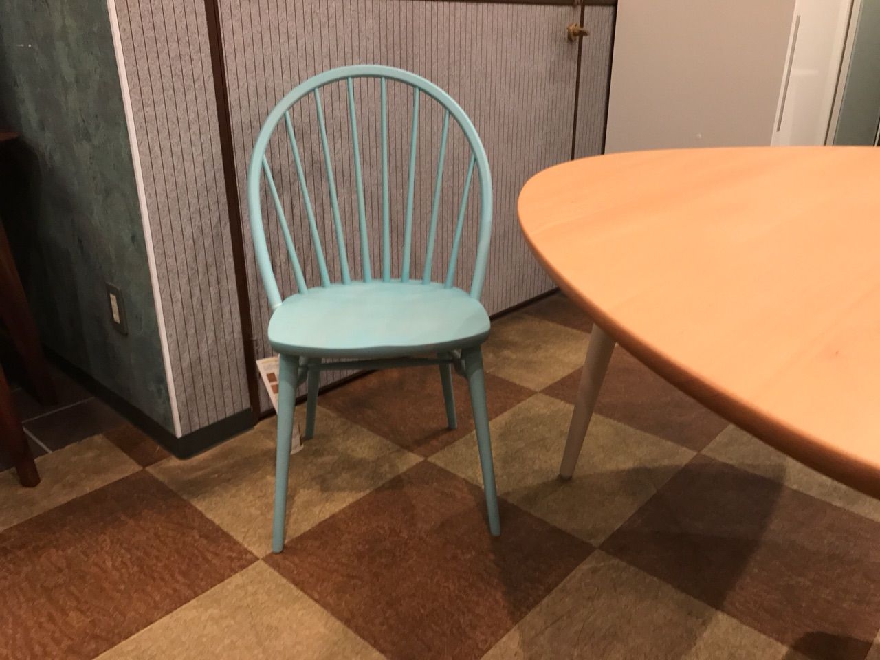 柏木工で一番カラフルなチェア レイチェア LDC01F : 住賓館(じゅうひん